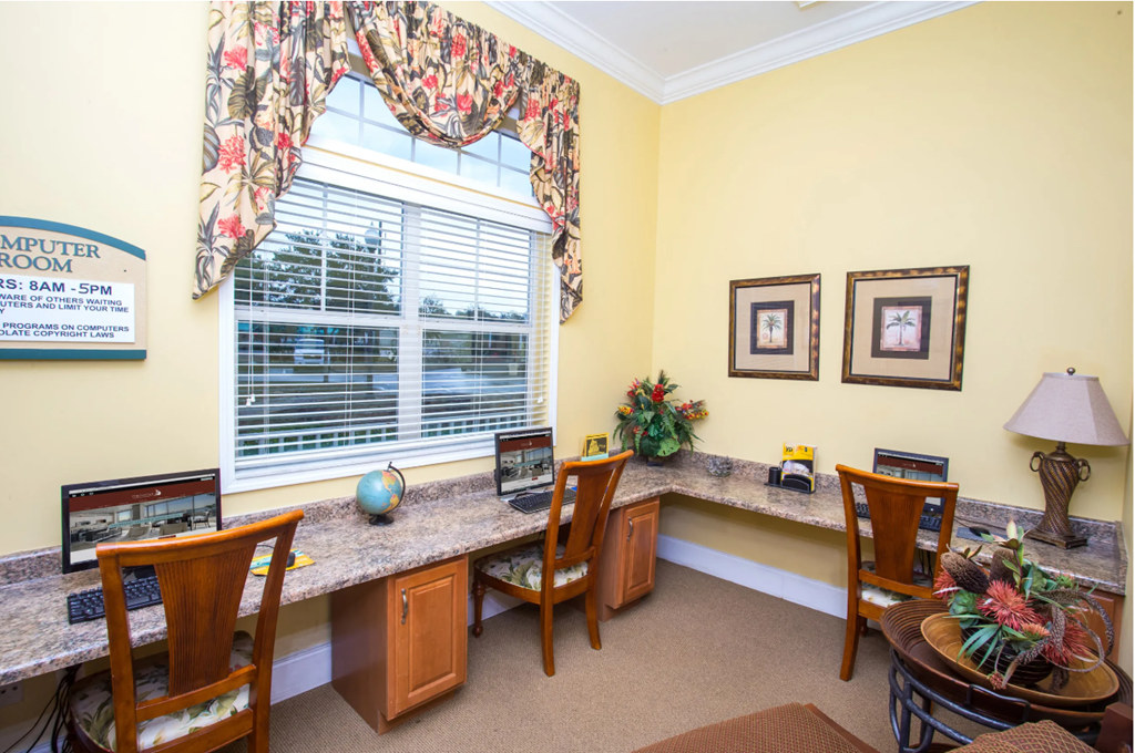 Business Center | Pines at Warrington | Pensacola, FL