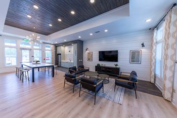 the preserve at ballantyne commons living room and dining room