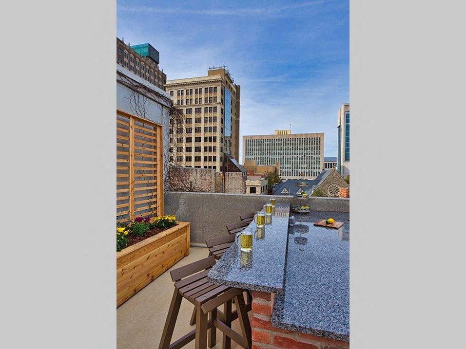 The Carling Apartments | Jacksonville, FL | Rooftop Lounge