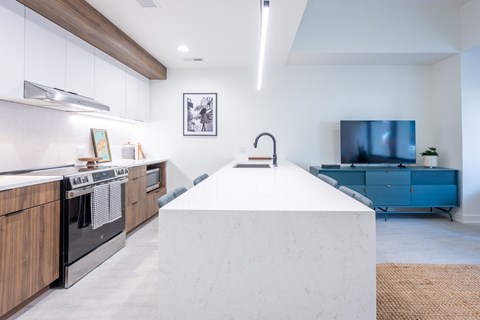 606 Walnut Street Studio-2 Beds Apartment for Rent