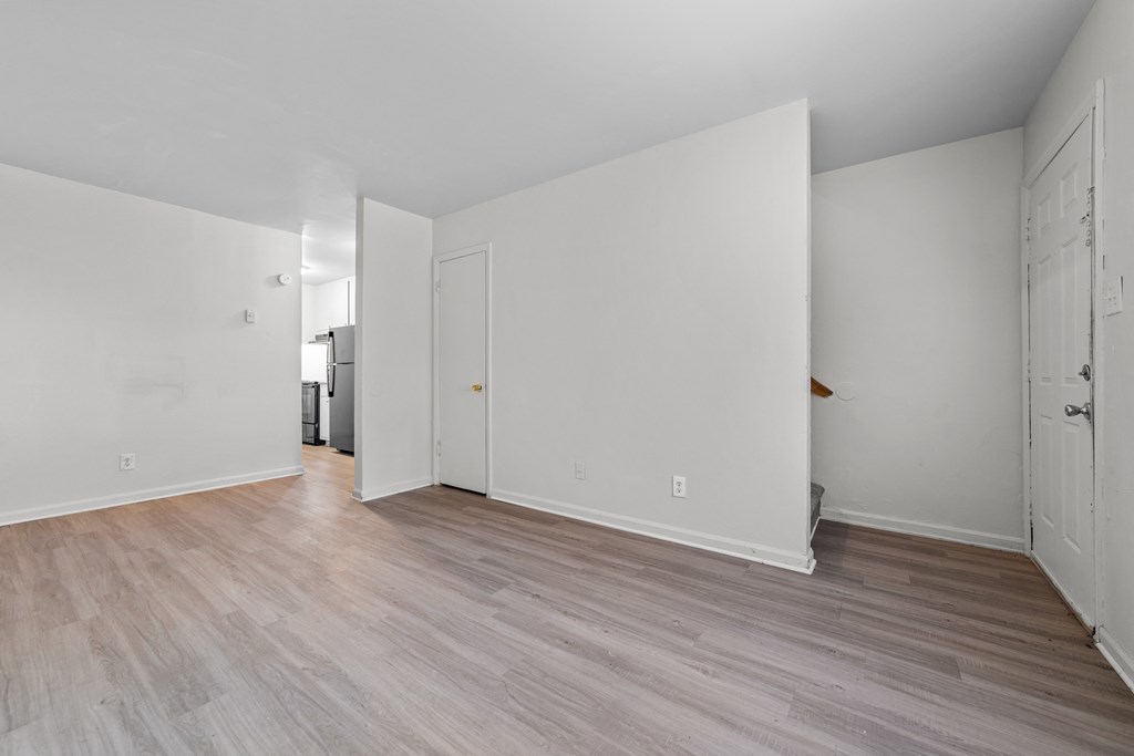 The Oaks Gate City Apartments, 1604 17th Street H, Greensboro, NC