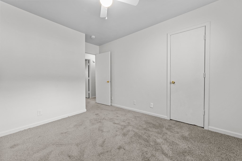 Carpeted Bedroom at The Oaks Gate City, Greensboro, North Carolina