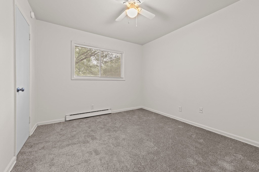 Unfurnished Bedroom at The Oaks Gate City, Greensboro, NC, 27405