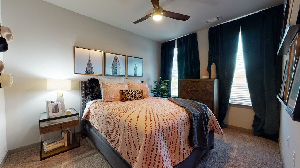 Gorgeous Bedroom at The Address Galleria, Matthews