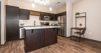 1900 Canterfield | West Dundee, IL - Photo Gallery 3