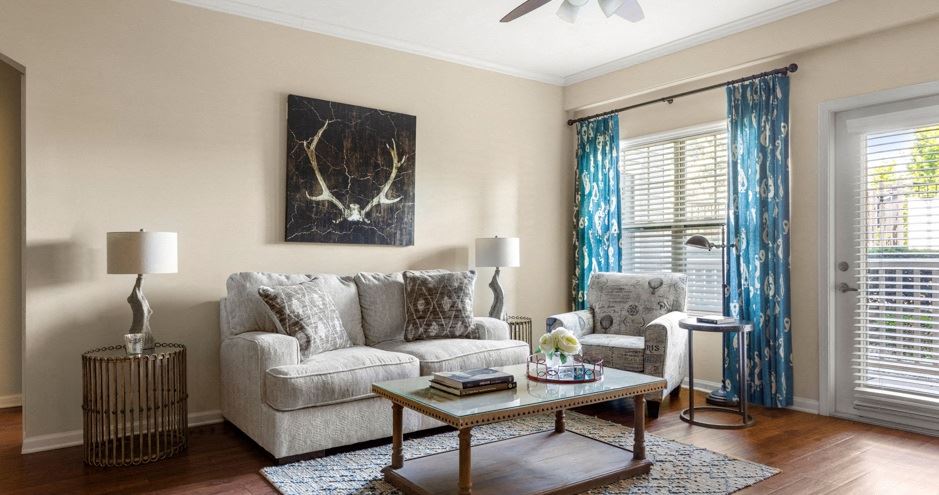 Claiborne Crossing Apartments photo
