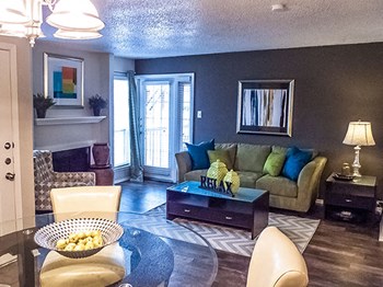 1111 Abrams Rd 1-3 Beds Apartment for Rent - Photo Gallery 5
