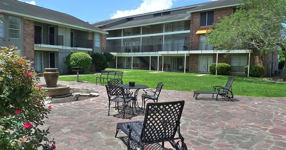 Willow Gardens Apartments | Lafayette, LA