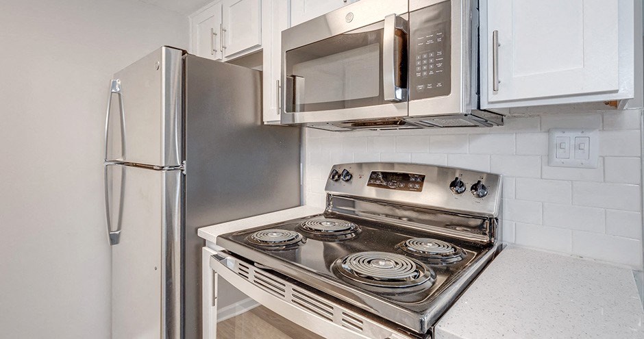 Sparrows Point Townhomes & Apartments | Virginia Beach, VA