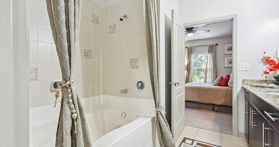 The Alexander At The District Apartments