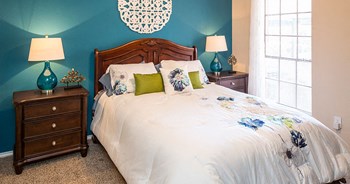 Bedroom Crestmont Reserve Dallas TX Apartments For Rent - Photo Gallery 16