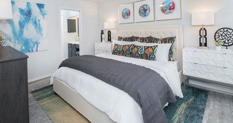 The Henry B Apartments | San Antonio, TX