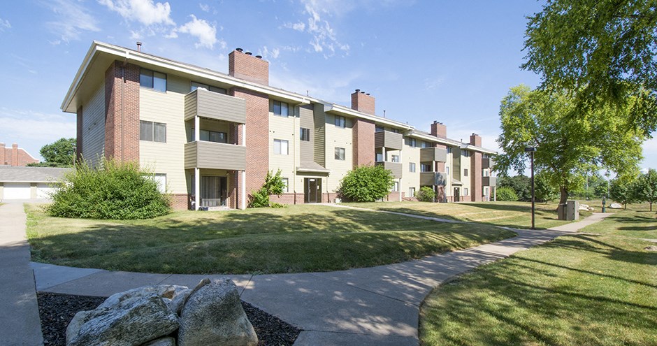 Boulder Ridge Apartments  | West Des Moines, IA