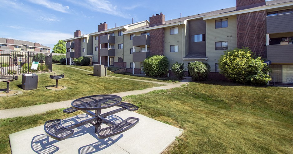 Boulder Ridge Apartments  | West Des Moines, IA