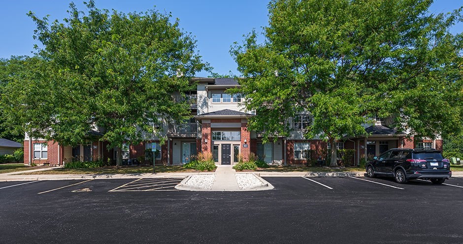 Woodlake | Gurnee, IL