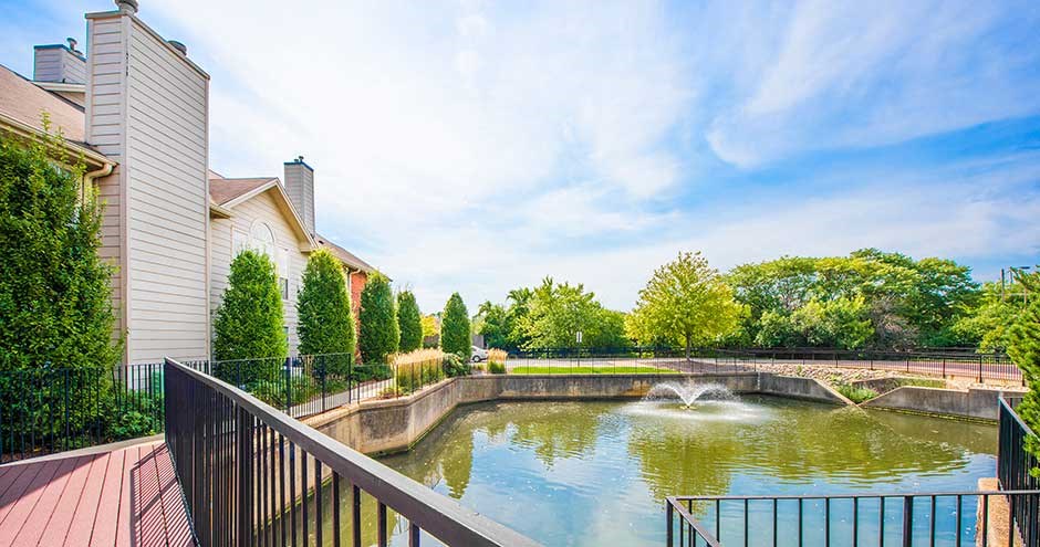a view of the pond at the paddock club murfreesboro luxury apartment homes in