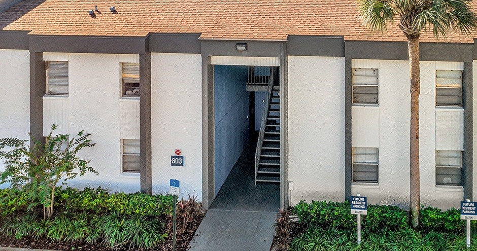 The Easton| Brandon, FL