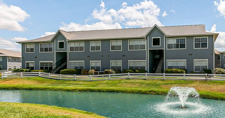 Willow Lake Apartments lake view Katy, Texas