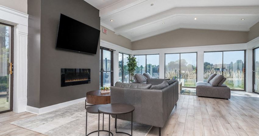 Lakeside At Wheaton Apartments