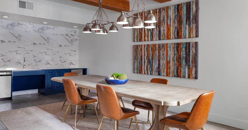 Crest at Park Central | Dallas, TX