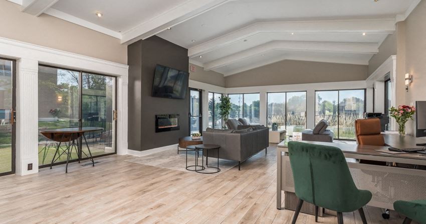 Lakeside At Wheaton Apartments