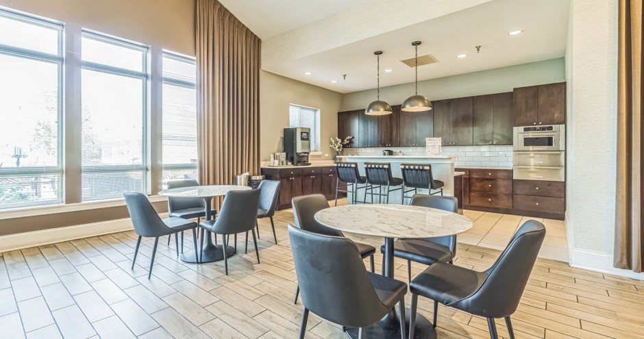 The Residences of Orland Park Crossing | Orland Park, IL