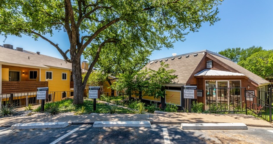 Flintridge Apartments | Arlington, TX