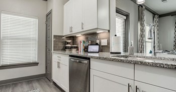 Cyan Southcreek | Overland Park, KS - Photo Gallery 2