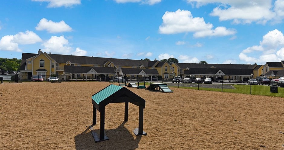 Island Club Apartment Homes