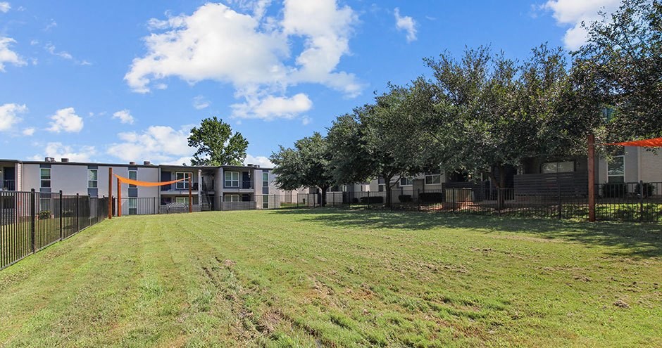 Granada Apartment Homes | Tyler, TX