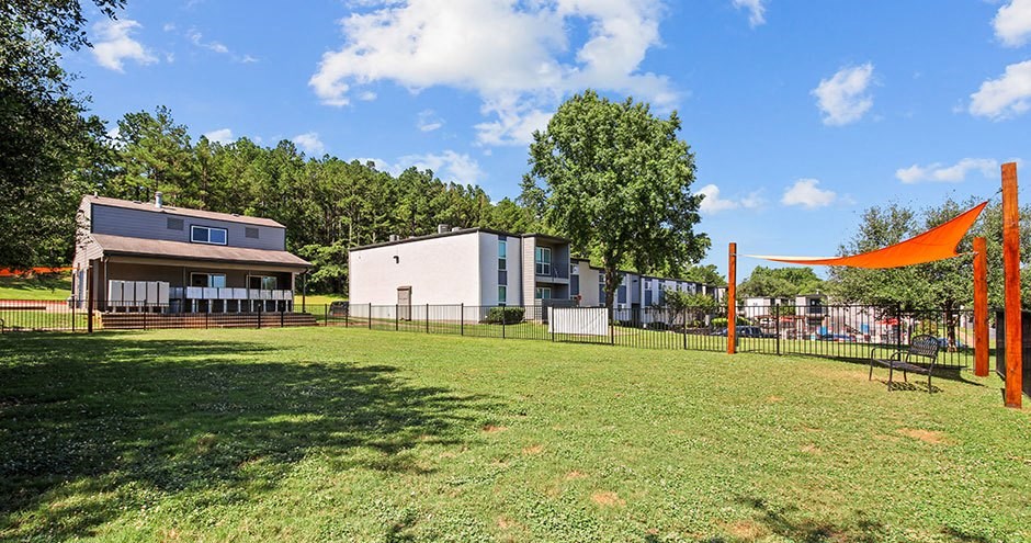 Granada Apartment Homes | Tyler, TX