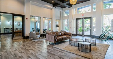 1802 W Maryland Ave 1-3 Beds Apartment for Rent - Photo Gallery 2