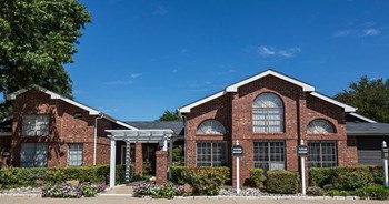 Exterior Office Crestmont Reserve Plano TX Apartments For Rent - Photo Gallery 39