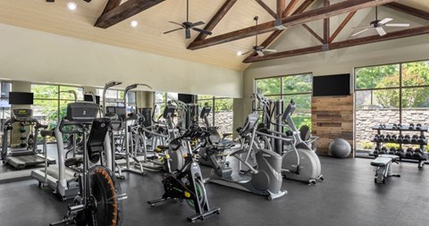 Clairborne Crossing Apartments | Louisville, KY