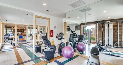 Preslee Apartments | Arlington, TX