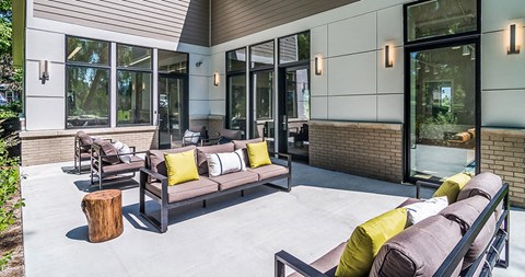 Grand Oaks Gurnee, IL  60031  Outdoor Lounge