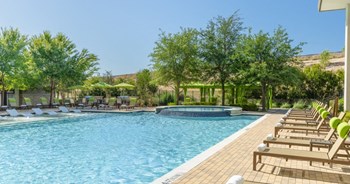1350 N Greenville Avenue 1-2 Beds Apartment for Rent - Photo Gallery 4
