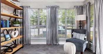 6170 Hillandale Drive 2-3 Beds Apartment for Rent - Photo Gallery 2
