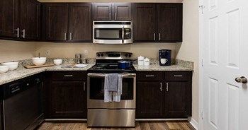 2333 Lake Debra Dr 1-3 Beds Apartment, Townhouse for Rent - Photo Gallery 3