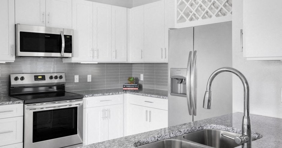 Hue Watercolor Place | Bradenton, FL