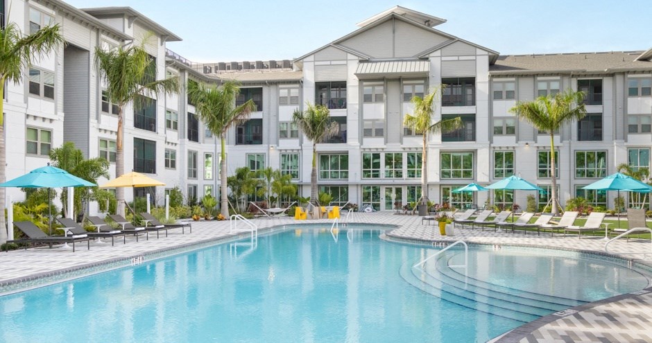 Hue Watercolor Place | Bradenton, FL