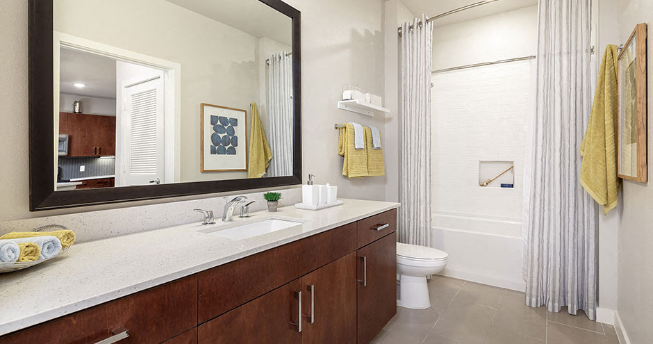 The Kennedy Apartments Bath, San Antonio, TX