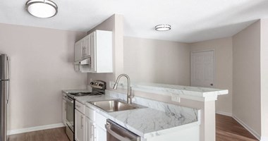 5360 Edmondson Pike 2-3 Beds Apartment for Rent Photo Gallery 1