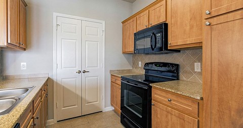 The Grand Parkway Apartments | Katy, TX