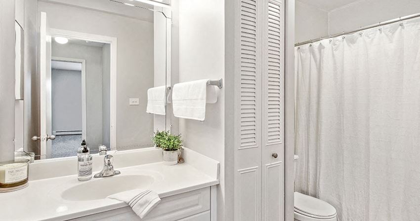 Lakeside At Wheaton Apartments