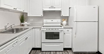Lakeside Apartments | Wheaton, IL - Photo Gallery 26