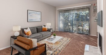 Lakeside Apartments | Wheaton, IL - Photo Gallery 6