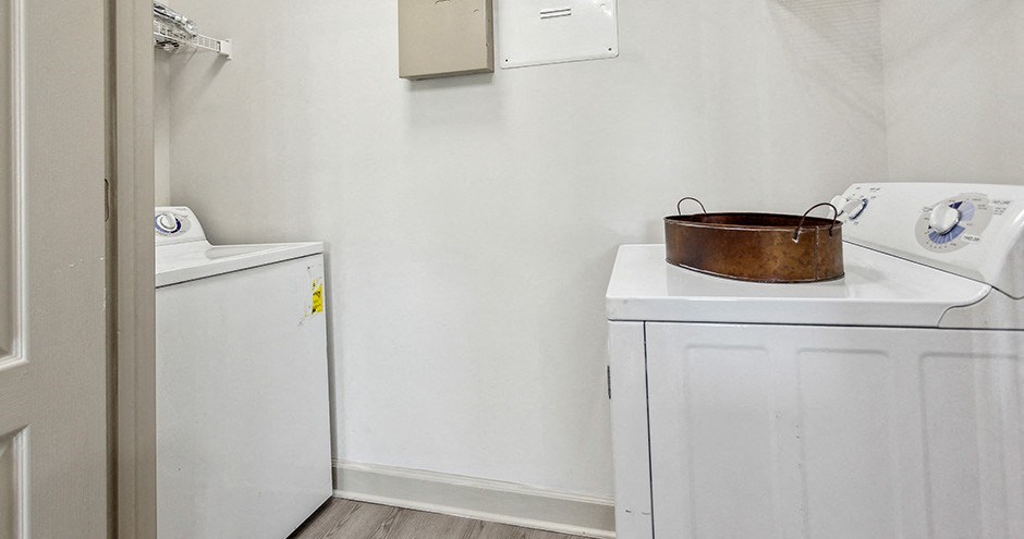 The Alexander At The District Apartments