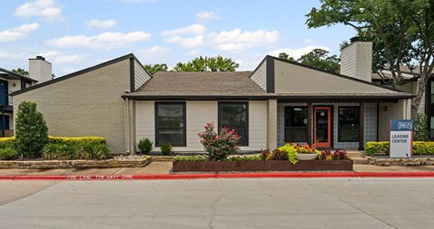 The Oakley | Arlington, TX