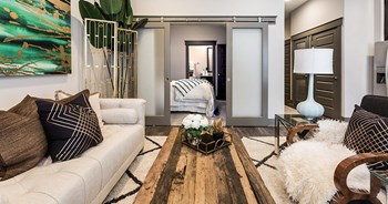 Galleries at Park Lane Apartments | Dallas, TX - Photo Gallery 4